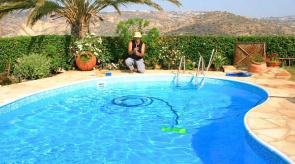 10 Things everyone know about owning a swimming pool